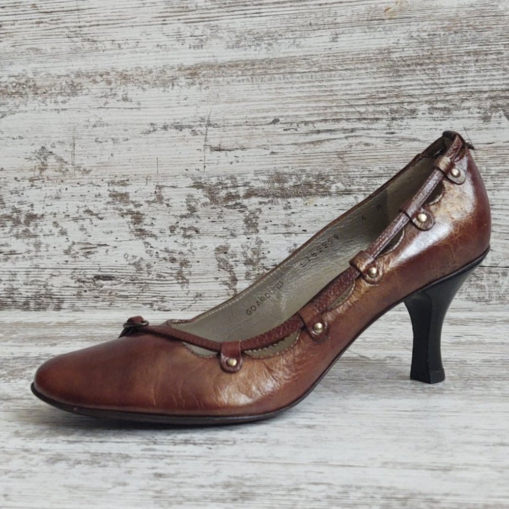 🟦NWOT Kenneth Cole NY Italian Leather Heels